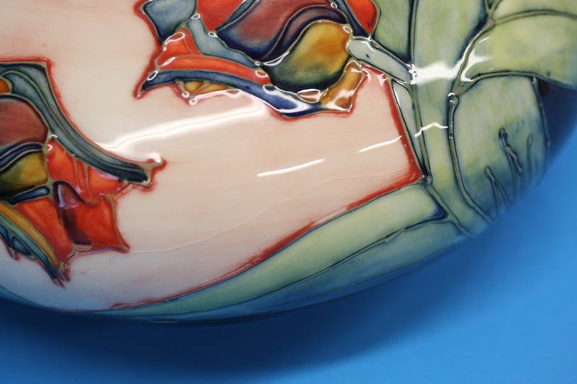 A modern Moorcroft squat shaped baluster vase deco - Image 3 of 12