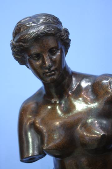 A late 19th century bronze figure of the 'Venus De Milo' 86cm height - Image 2 of 3