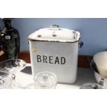 Enamelled bread bin