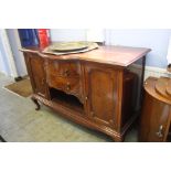 An Edwardian mahogany sideboard