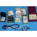 A quantity of costume jewellery