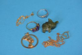 A 9ct gold dress ring, a small jade elephant, gold