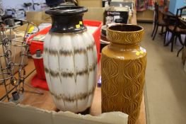 2 German vases