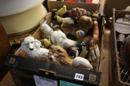 Tray of assorted ceramic animals