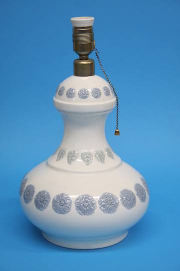 An early Lladro baluster shaped table lamp. 40cm h