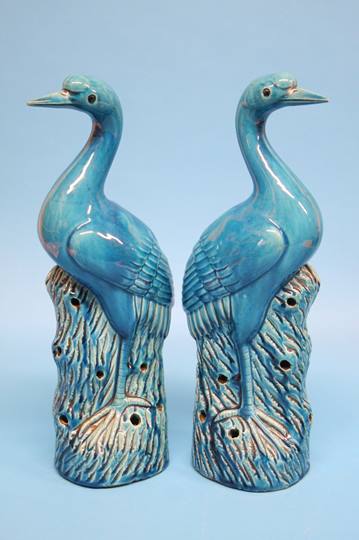 A pair of Continental tin glaze models of storks w - Image 4 of 4