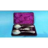 Cased set of berry spoons and pair of grape scissors