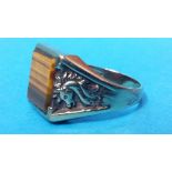 Gents tigers eye 9ct ring