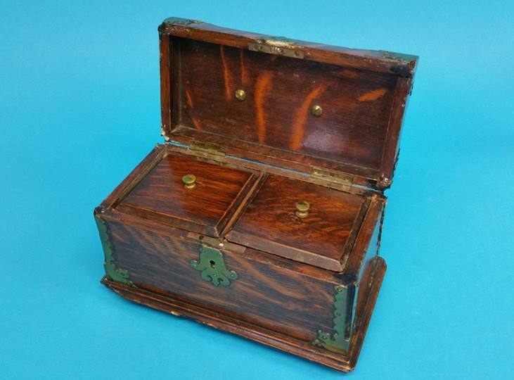 An oak and brass two division tea caddy, 23cm wide - Image 2 of 2