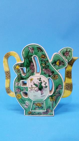 A Chinese Famille Vert decorated unusual shaped te