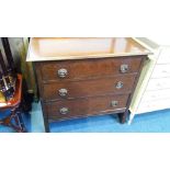 Oak chest of drawers