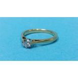 A Ladies 18ct gold diamond ring, total weight 0.29