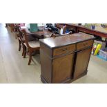 Reproduction mahogany dining room suite