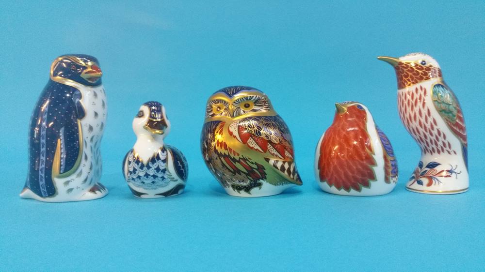 Five Royal Crown Derby bird paperweights (all gold stoppers)