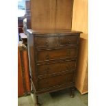 Oak chest of drawers (rear leg damaged)