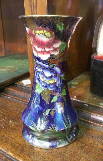 Maling vase - Image 2 of 2