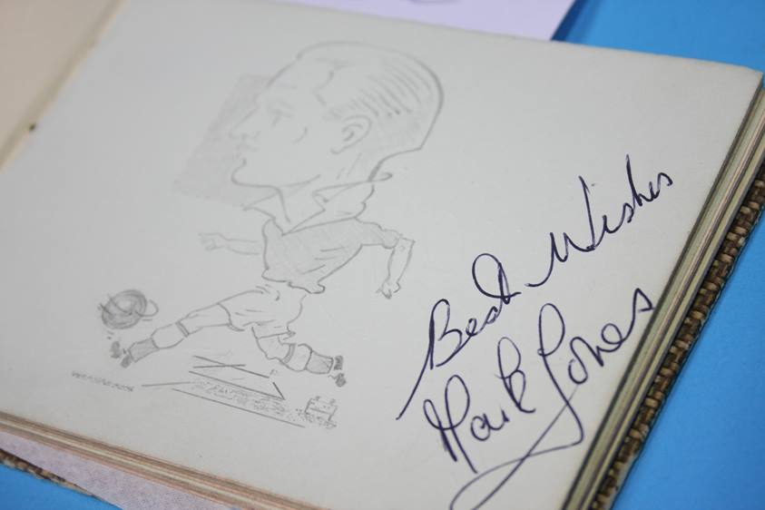 Collection of 186 Football Autographs from the 1950's in four books, each with individual autographs - Image 174 of 252