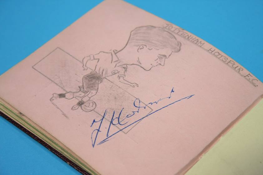Collection of 186 Football Autographs from the 1950's in four books, each with individual autographs - Image 201 of 252