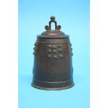 A 17th/18th Century bronze Chinese bell.