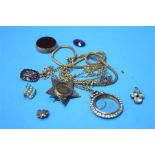 Bag of assorted jewellery