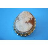 A 9ct gold cameo brooch