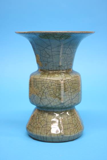 A 20th century Celadon GE type archaic GU vase, seal marks to base, 20cm height - Image 3 of 14