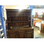 A good quality Goodwin and Titchmarsh style oak dresser