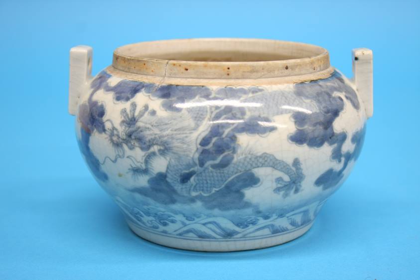 An 18th / 19th century Oriental blue and white censor decorated with five claw dragon character - Image 9 of 14