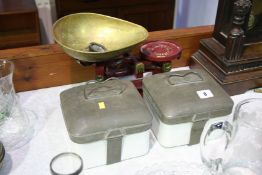 Pair of scales and two lunch boxes