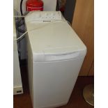 Hotpoint top load washing machine - clean and work