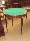 Folding inlaid card table, with reeded legs on spl