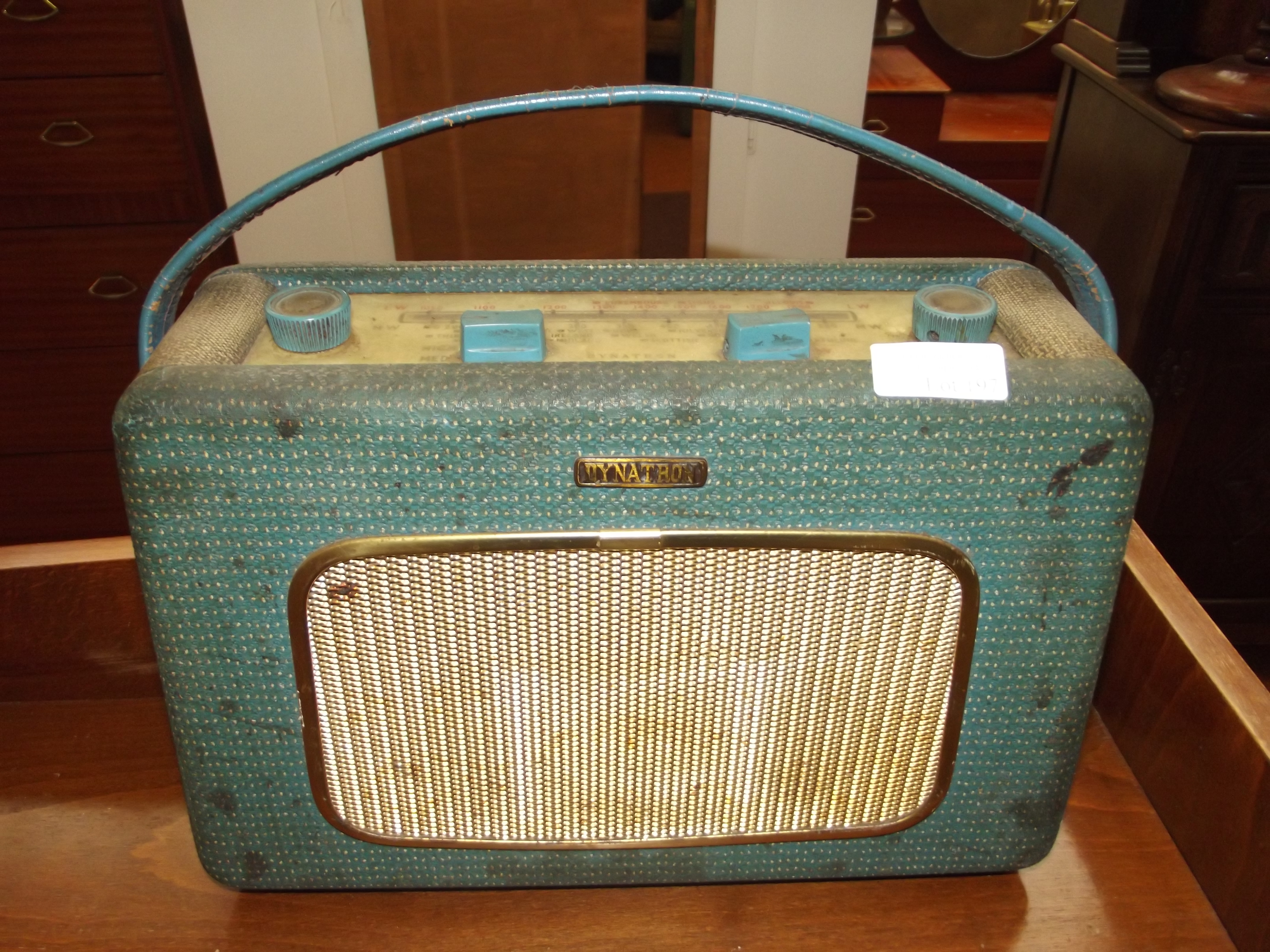 Vintage Dynatron Nomad radio