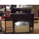 Edwardian dressing table in walnut