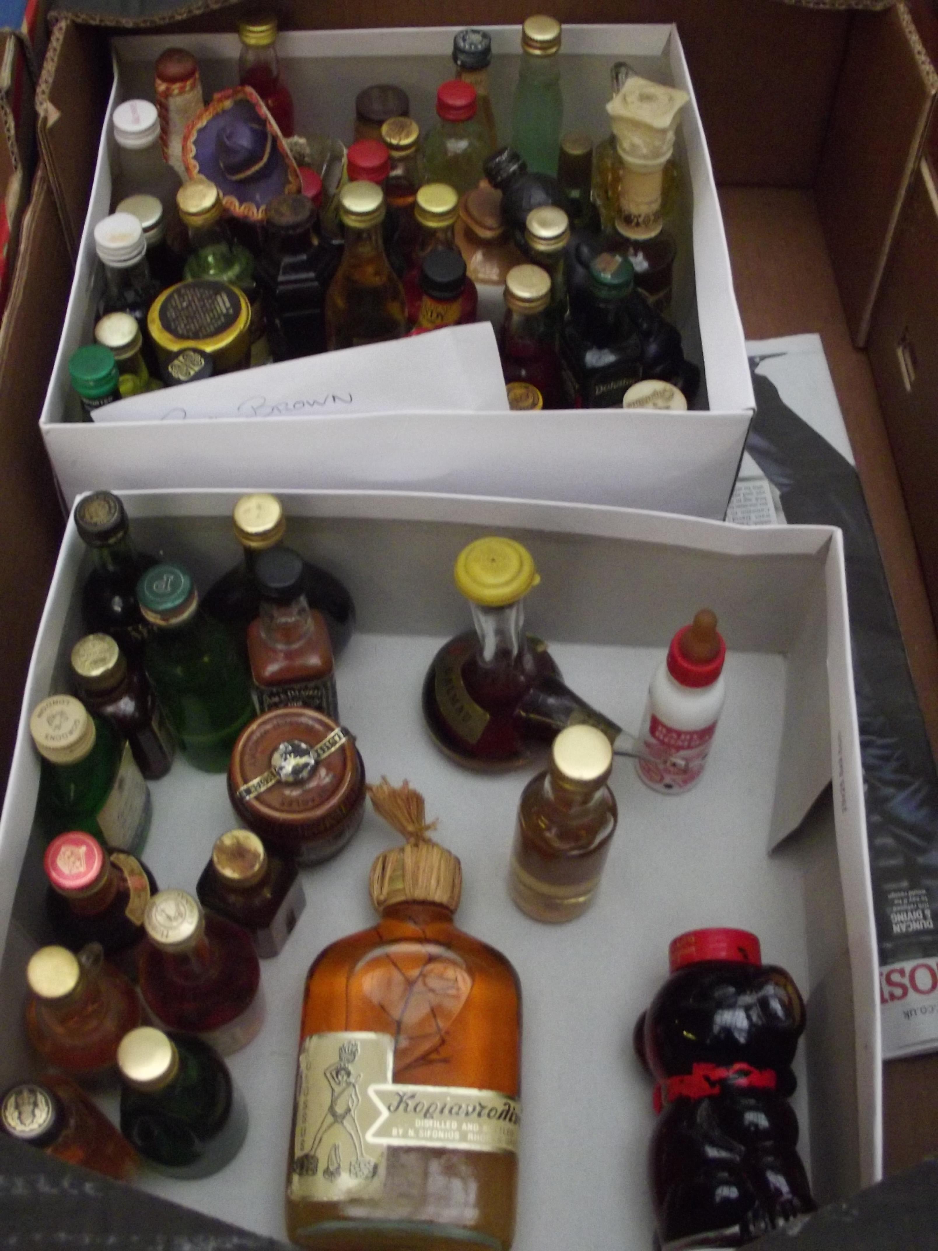 Collection of miniatures, whiskies etc