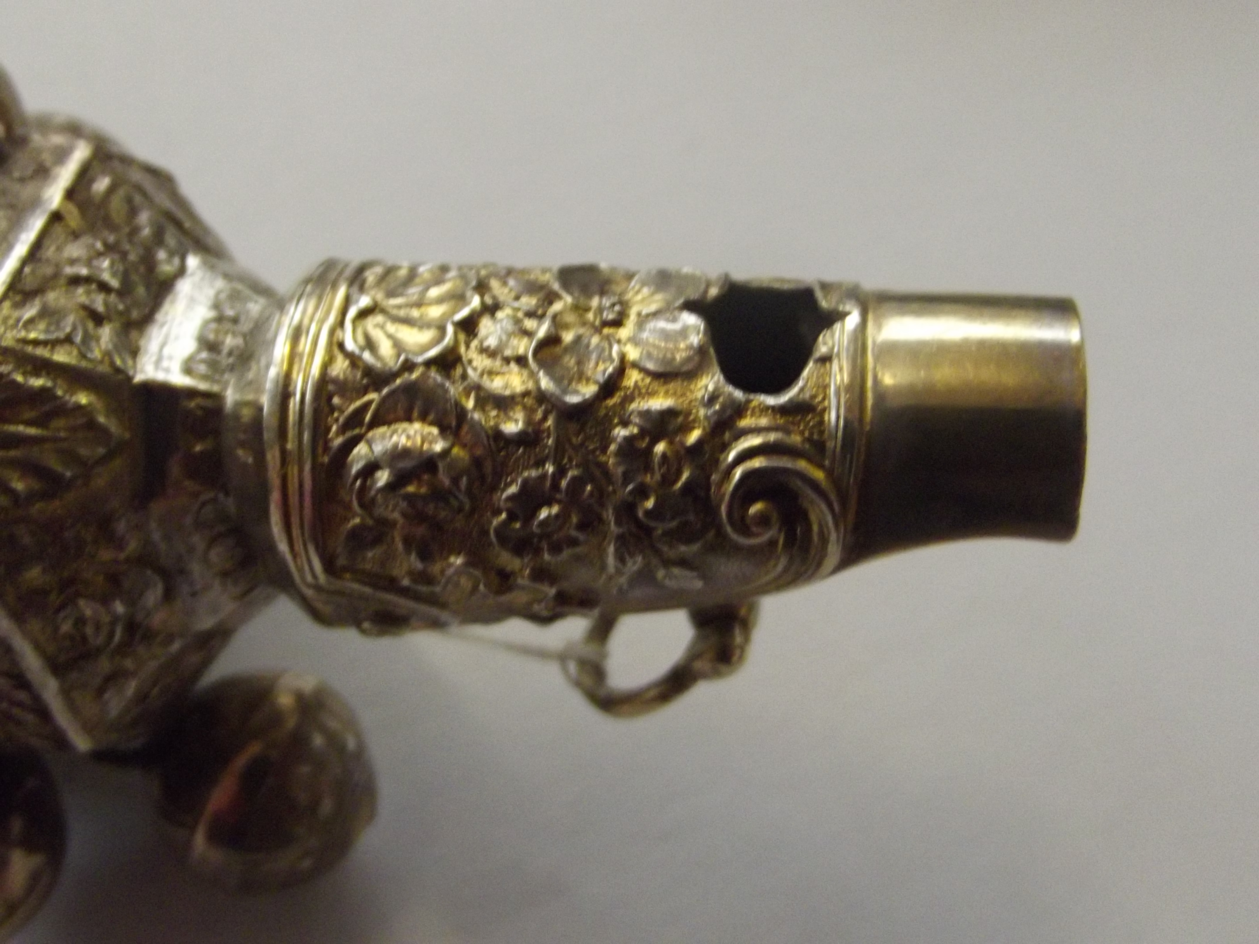 George III silver baby's rattle, foliate and flora - Image 5 of 6