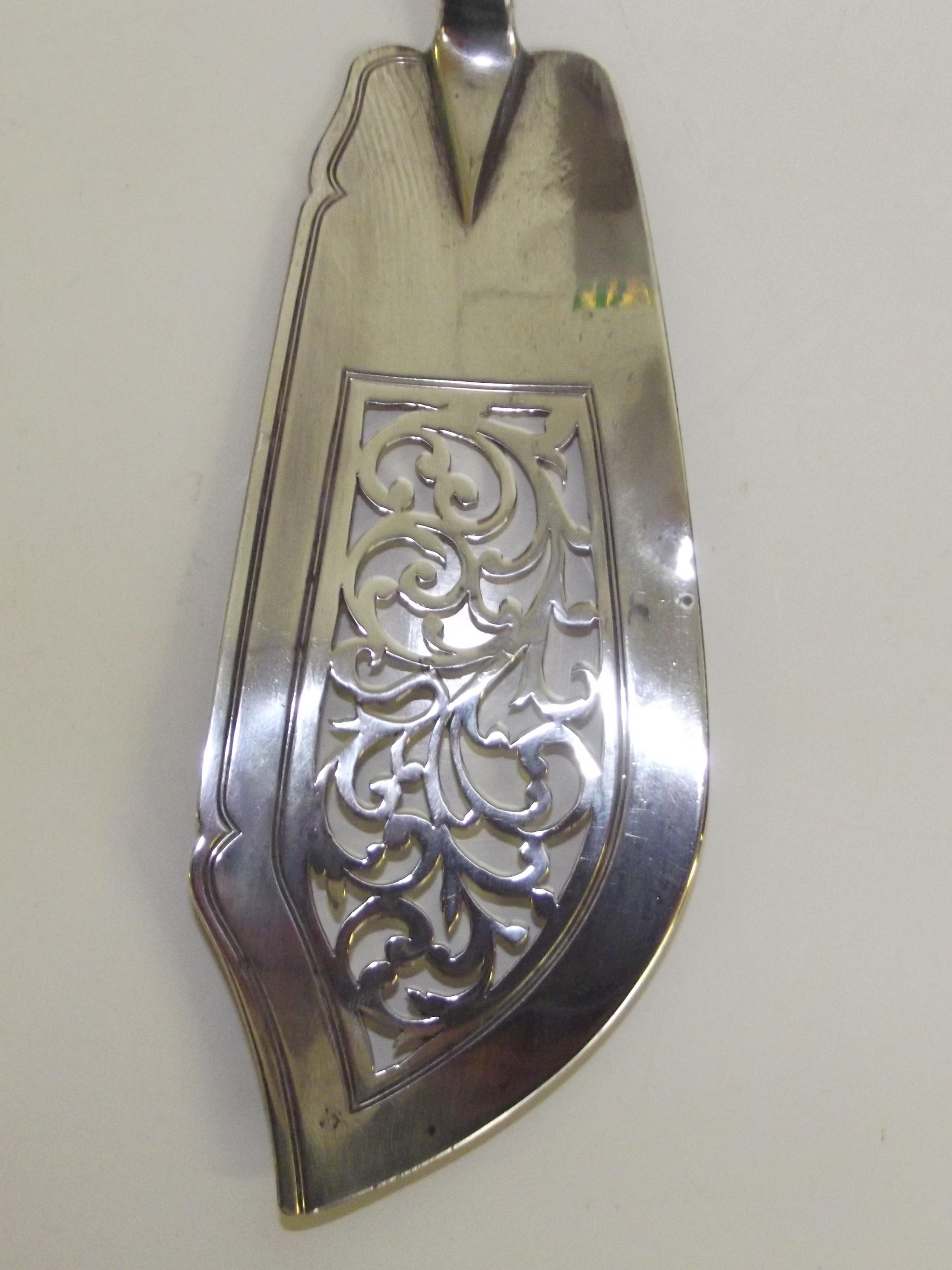 Victorian silver fiddle pattern fish slice with pi - Image 2 of 3