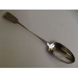 George III silver fiddle pattern serving spoon, en
