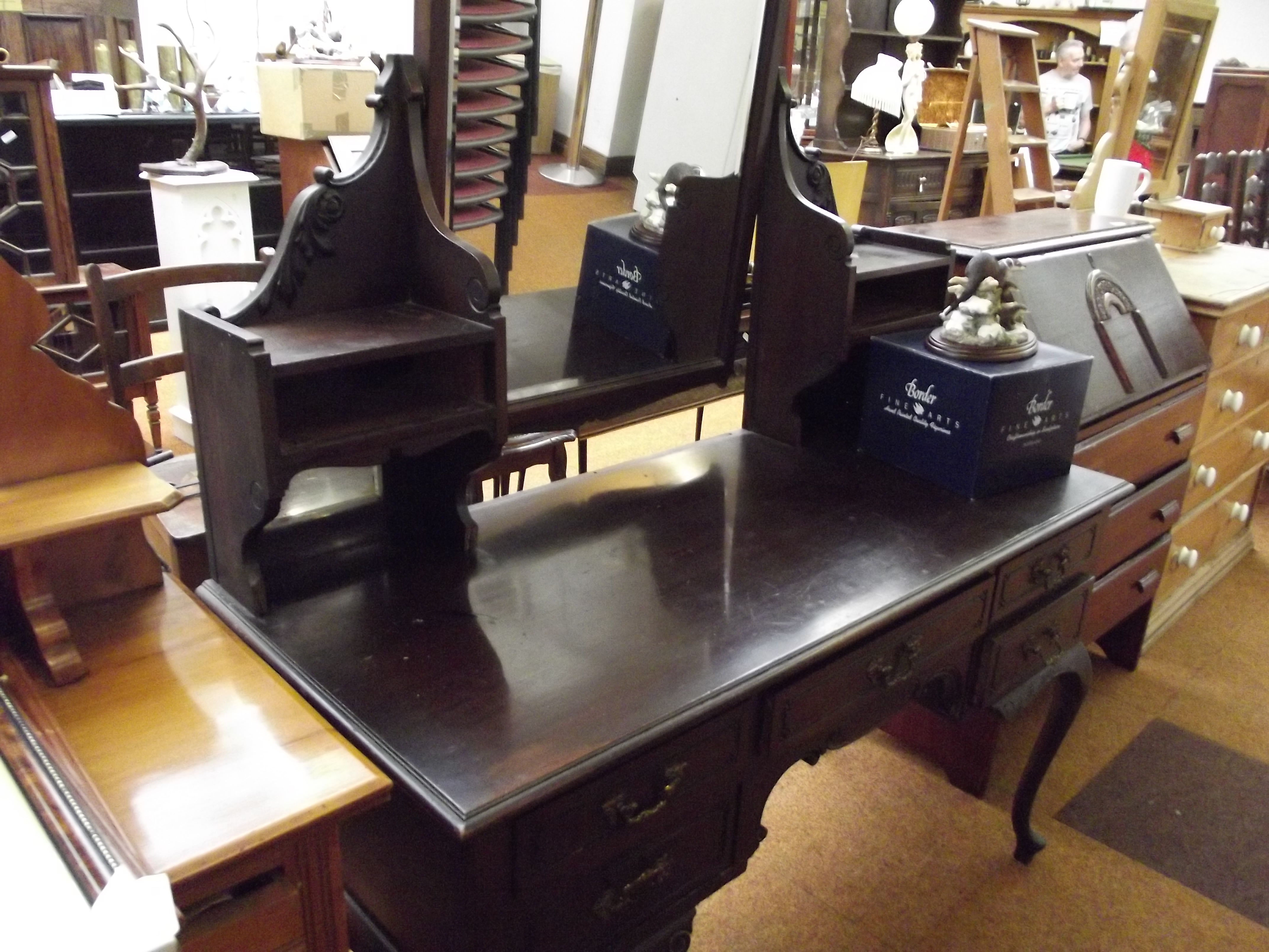 Mahogany dressing table on cabriole legs