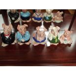 Set of 5 Wade pigs with original stoppers