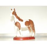 Beswick Scewbald horse on a plinth 18cm