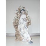 Lladro figure of a Oriental geisha girl 30cm