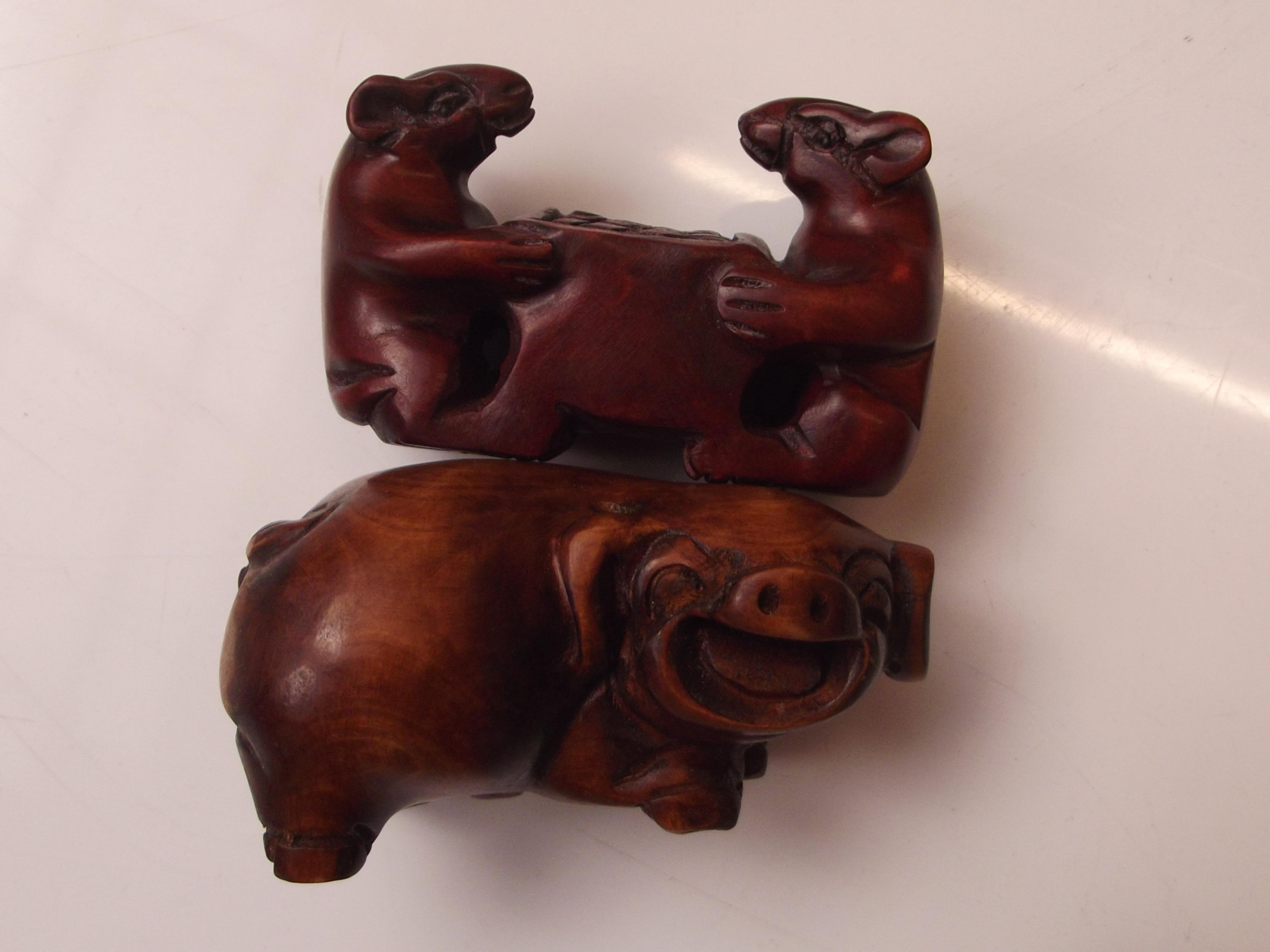 2 carved wood Chinese netsuke