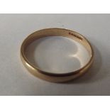 9 carat gold Wedding band, size N