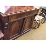 Bottom bit of a chiffonier