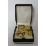 A box of jewellery to inc two gold rings,