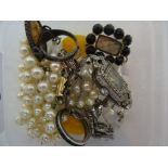 A quantity of vintage dress jewellery to inc silver ring, watch,