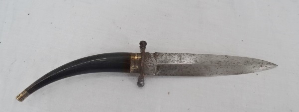 An 18th/19th century Italian horn-handled dagger