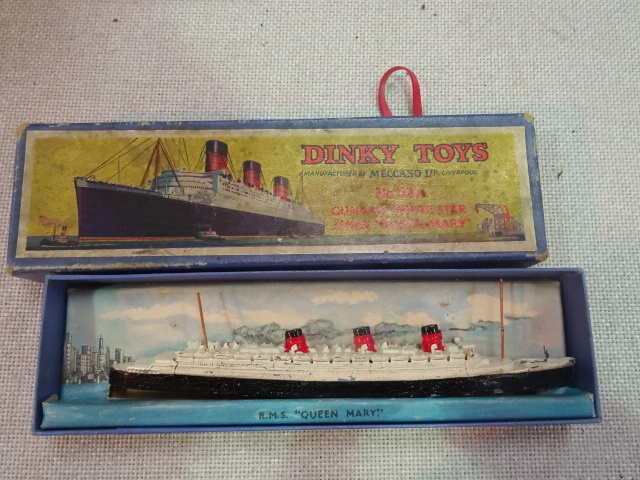 A boxed Dinky toy No 52A : Cunard White Star Liner: Queen Mary