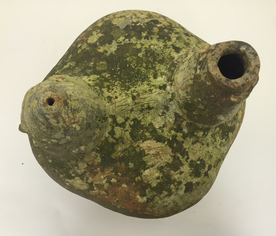 A South American Pottery Urn: Marajoara culture (flourishing 800-1400 AD). - Image 3 of 14