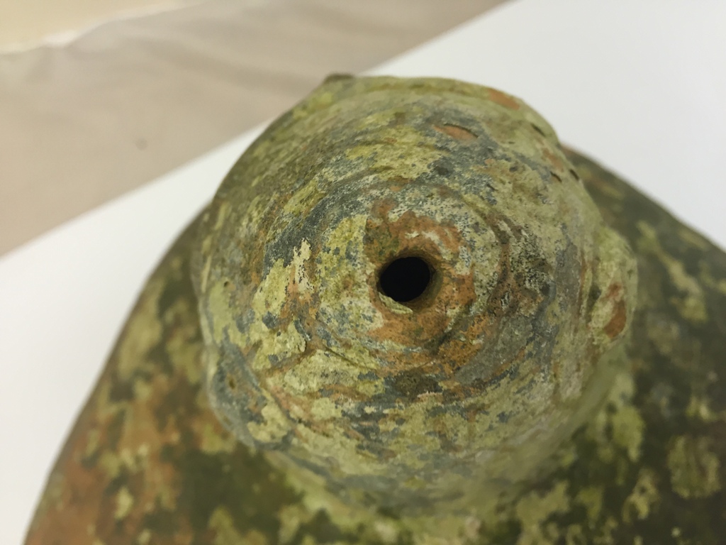 A South American Pottery Urn: Marajoara culture (flourishing 800-1400 AD). - Image 12 of 14